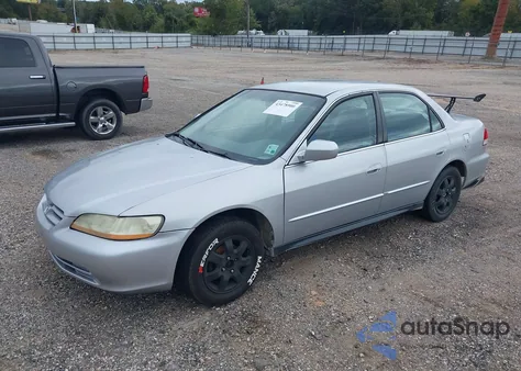 2001 Honda Accord 2.3 Lx from USA, damaged, VIN 1HGCG56421A080494